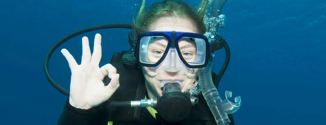 Introduction to scuba diving lesson at Isola Ruja