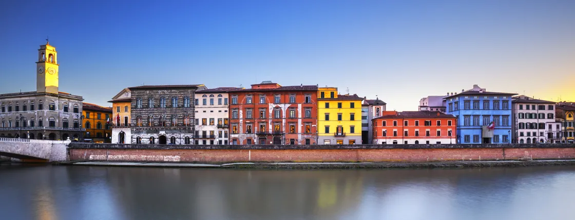 2-hour guided walking tour of Pisa