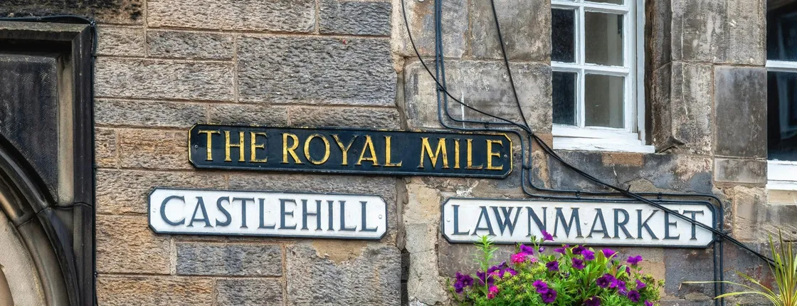 Edinburgh's Royal Mile self-guided walking tour with mobile app
