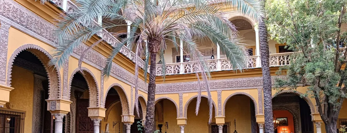Seville Heritage Guided Tour with Macarena Quarter, Moorish Churches and Palaces