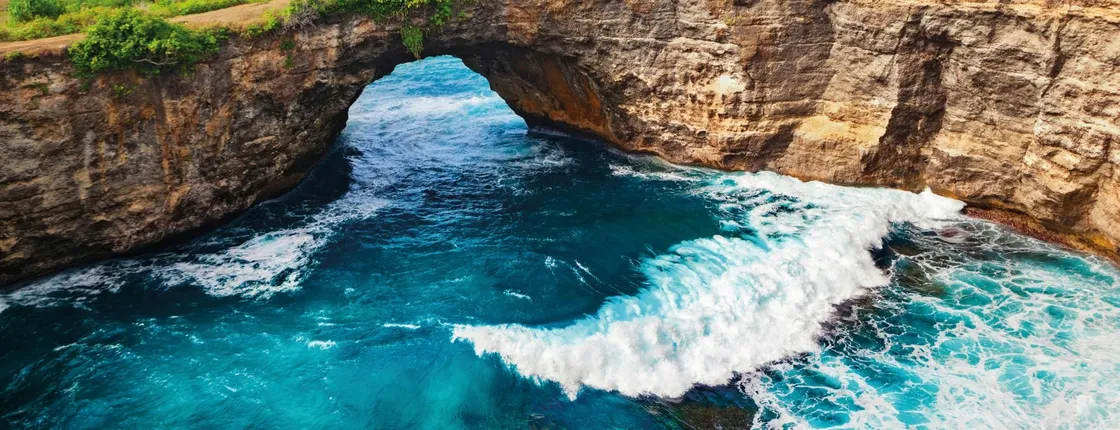 Nusa Penida island highlights with lunch and transfer