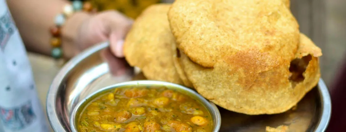 Cultural Dining Experience with a Local Family in Jaipur