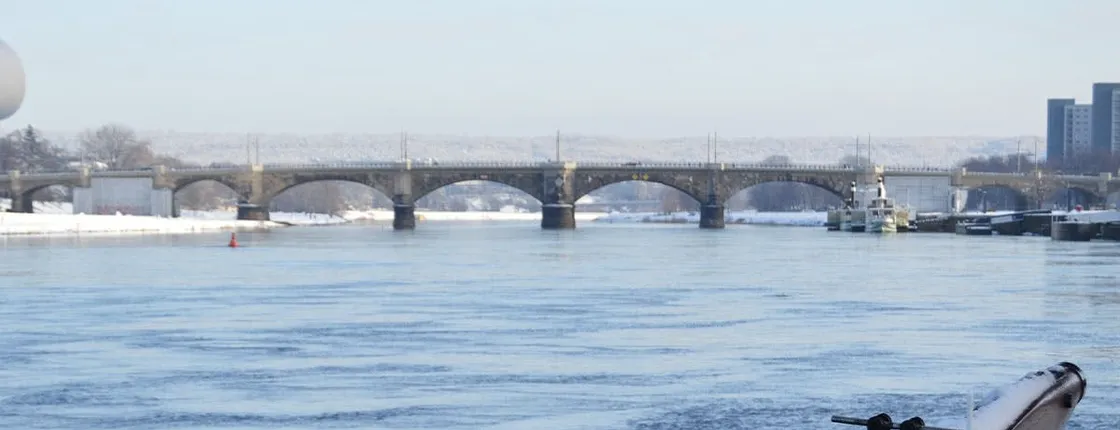 Paddle steamer winter cruise to Pillnitz