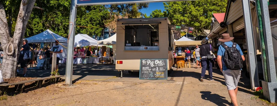 Sunshine Coast and Noosa Eumundi Markets Return Bus Transfer