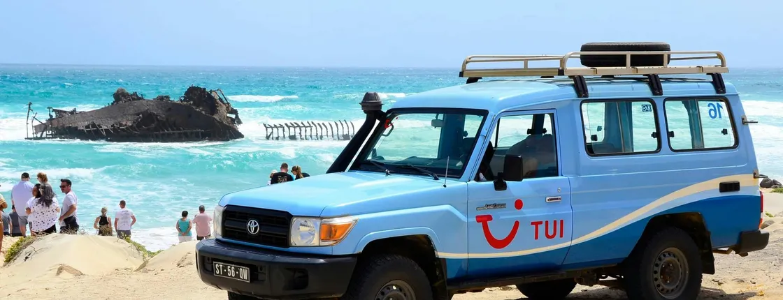 Boa Vista full-day 4x4 island tour with beachfront lunch
