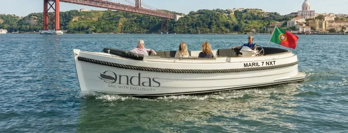 Lisbon morning boat cruise with coffee and snacks