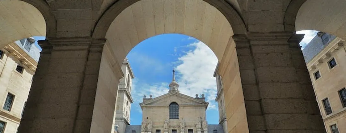 San Lorenzo de El Escorial skip-the-line tickets and guided tour