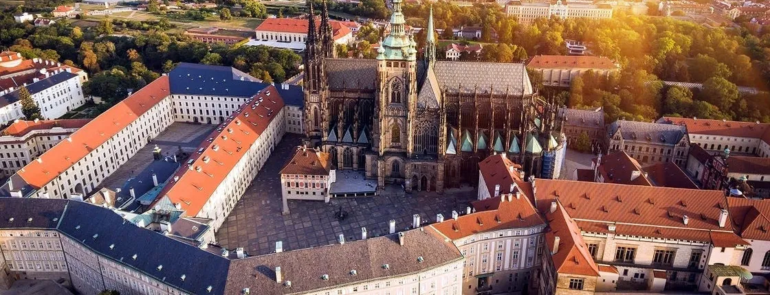 Prague Castle Interiors Tour in English with Entrance Ticket