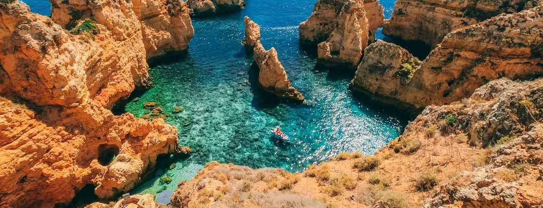 Ponta da Piedade catamaran cruise with open bar and lunch