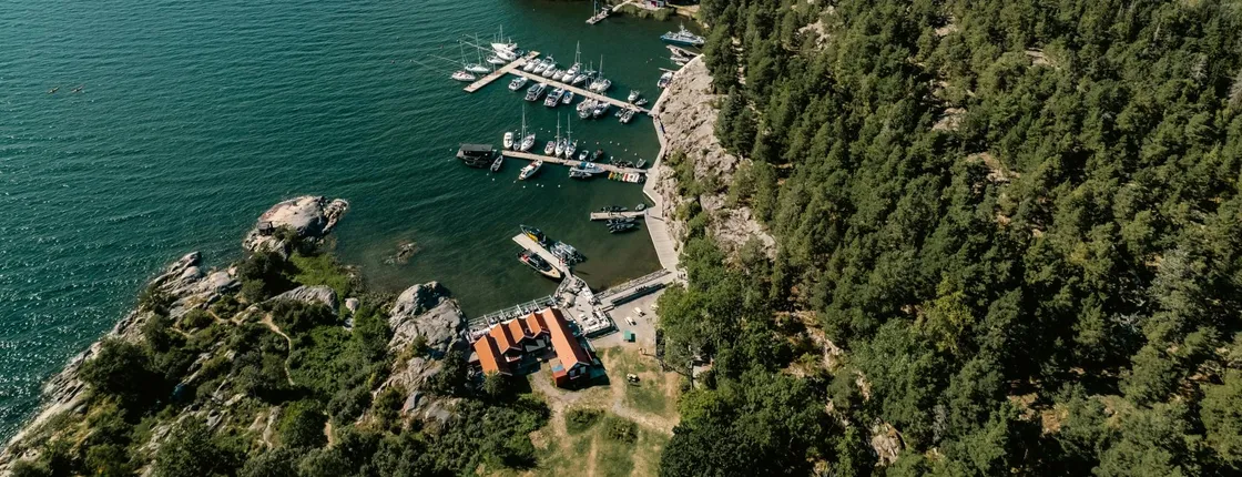 Stockholm Archipelago RIB Boat Tour and Grinda Island Visit