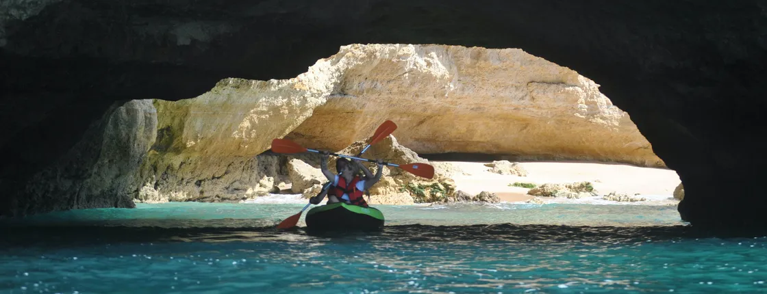 Benagil kayak experience with transport