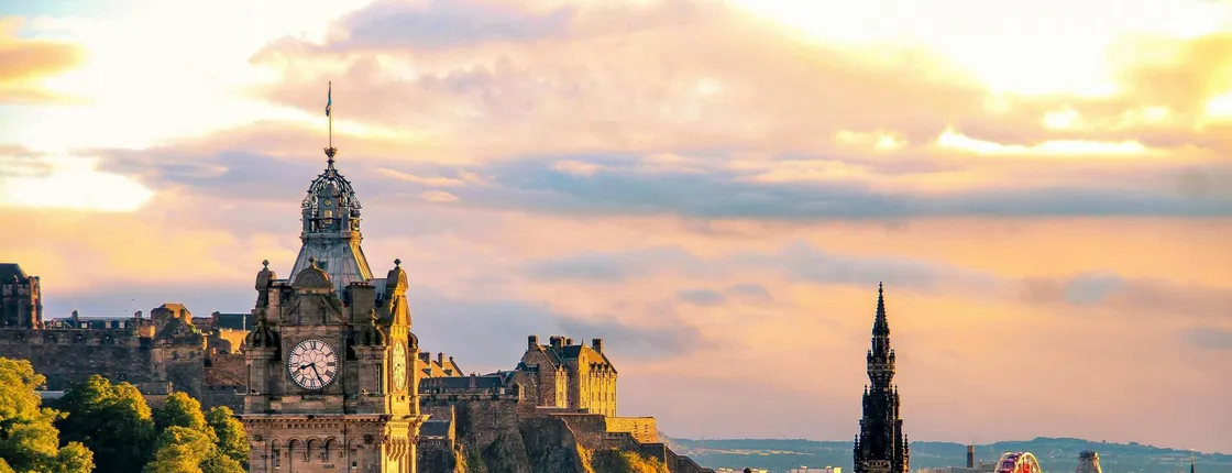 Interactive Edinburgh outdoor game with detective role-play