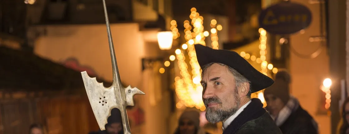 Zurich historical tour with the night watchman