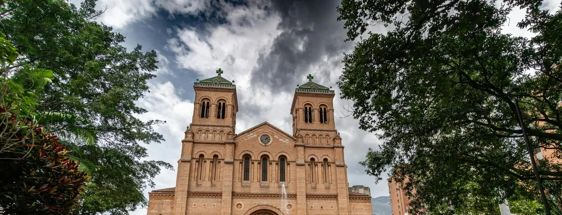 Medellín highlights private tour with Metrocable ride