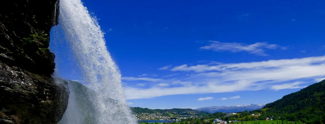 Hardangerfjord and waterfalls bus tour with apple pie from Bergen