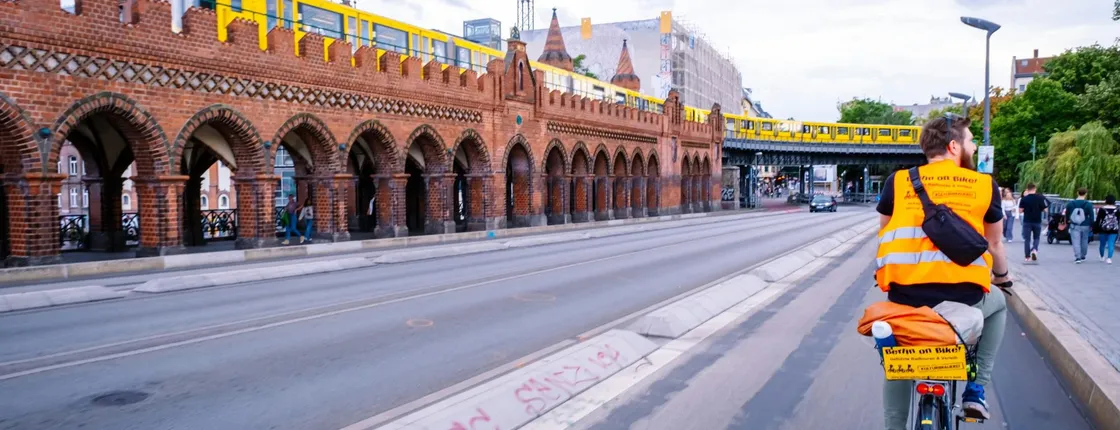 Alternative Berlin Bike Tour in German