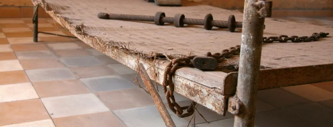 Half-day Tuol Sleng Genocide Museum and Russian Market tour
