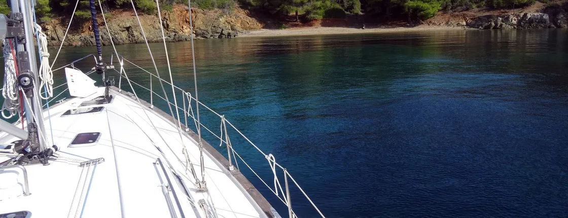 Private sailing trip from Halkidiki to Kelyfos with Porto Karras and Glarokavos