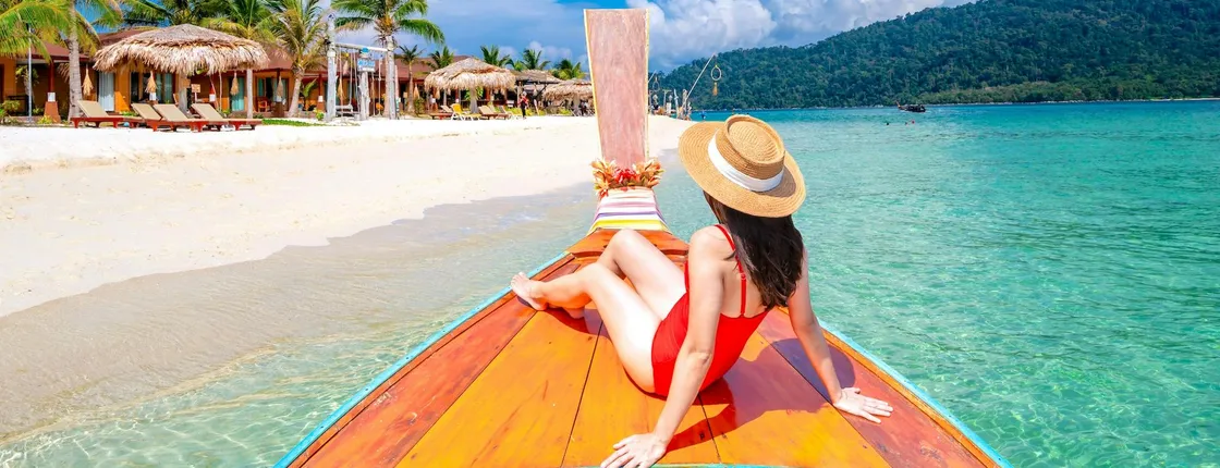 Koh Lipe island hopping by private longtail boat with snorkel