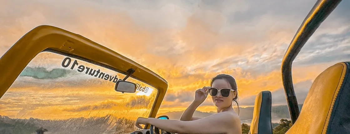 4WD classic jeep tour with sunrise and breakfast