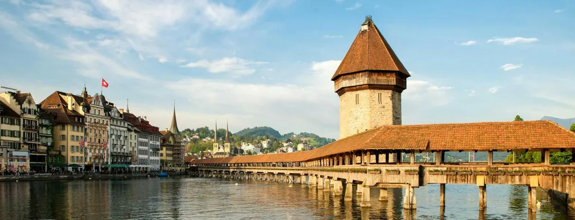Lucerne walking tour and chocolate tasting with a local