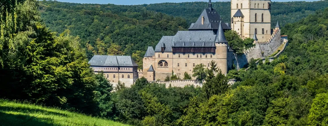 Entry ticket and guided tour of Karlštejn Castle in Prague