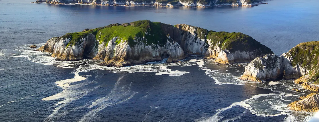 Southwest wilderness experience scenic flight and cruise with lunch