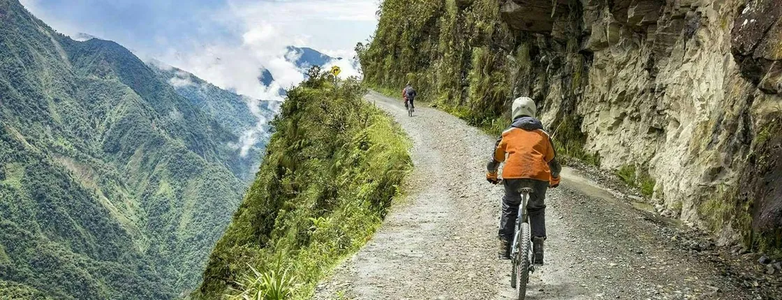 Death Road mountain bike adventure from La Paz