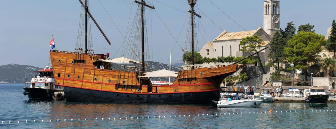 Carrack ship Elafiti Islands cruise