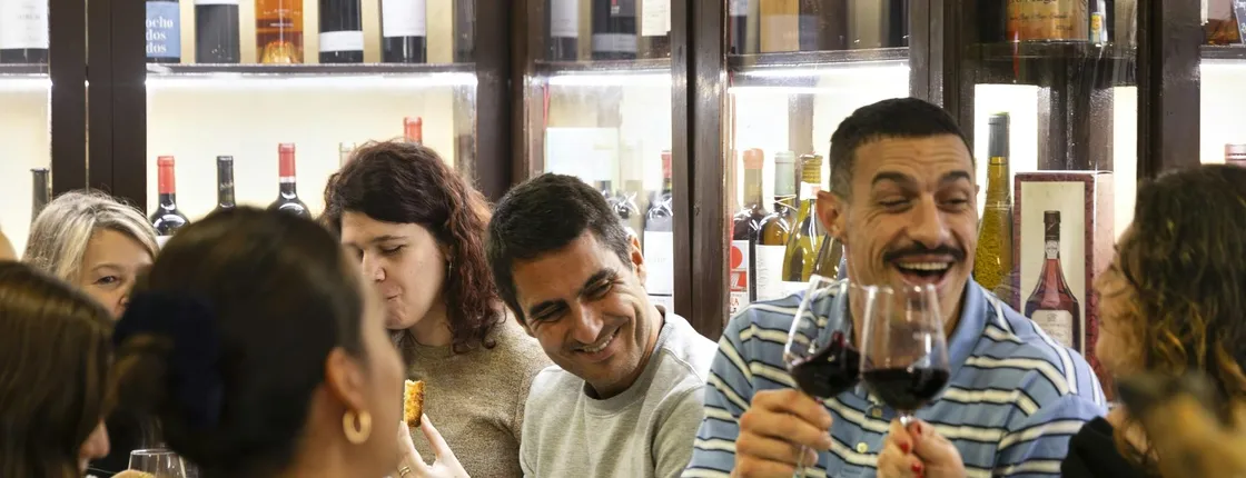 Tapas and wine guided tour