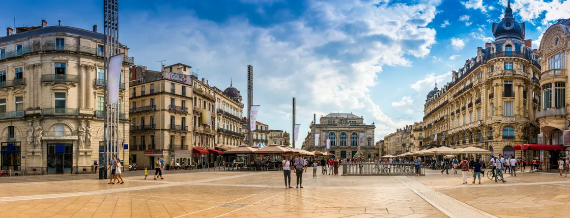 Self guided tour with interactive city game of Montpellier