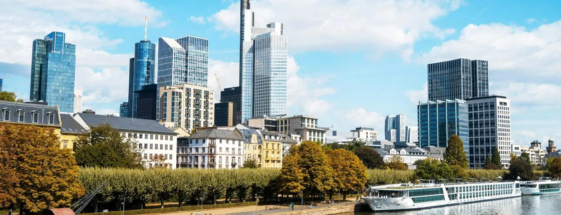 Frankfurt best intro walking tour with a local
