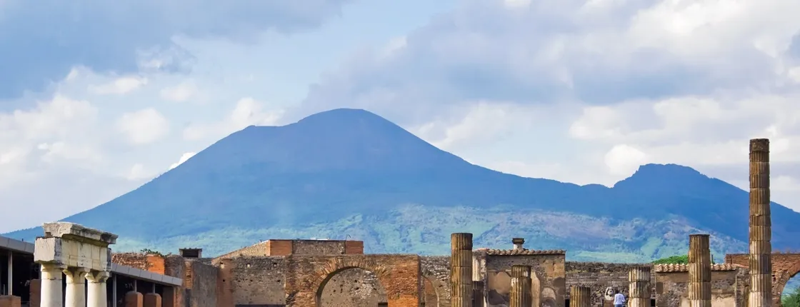 Vesuvio and Pompeii full-day audio guided tour from Naples