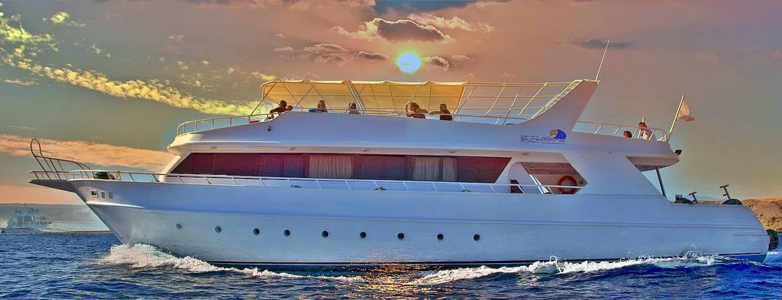 Sunset cruise, afternoon tea and Sharm El Sheikh Old Town guided tour