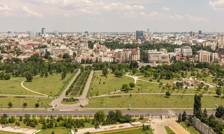 Bucharest: Wonders of Little Paris Exploration Game