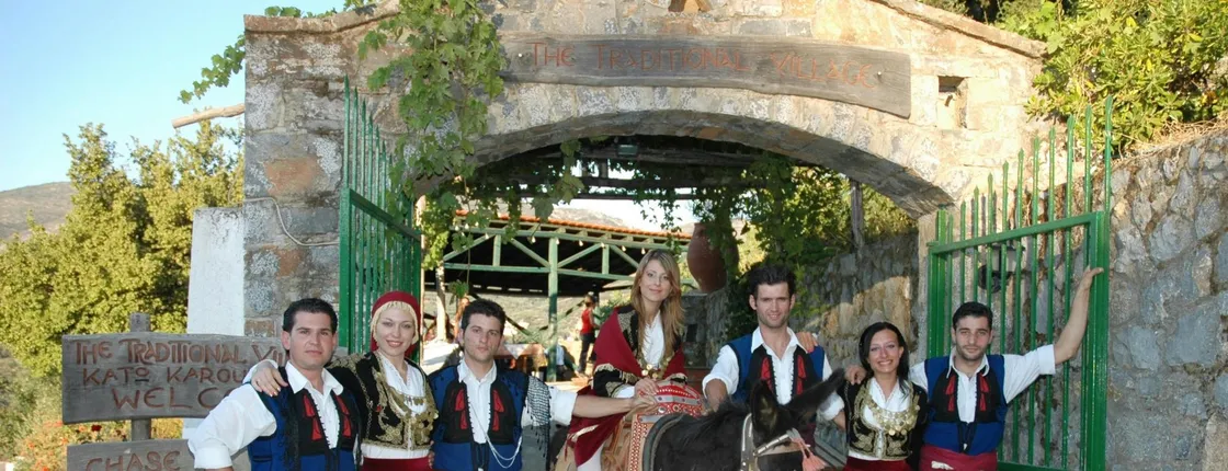 Cretan evening at Kato Karouzanos with dinner and live music