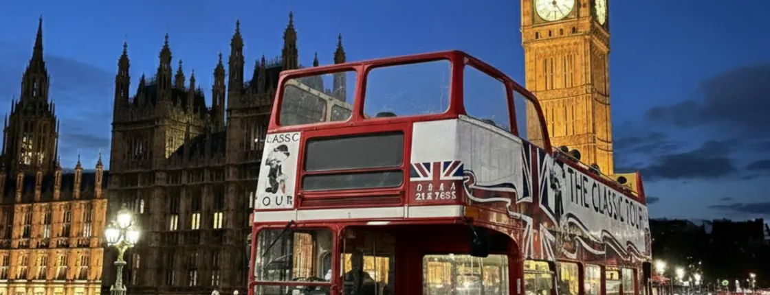 Vintage open-top bus night tour with live guide in London