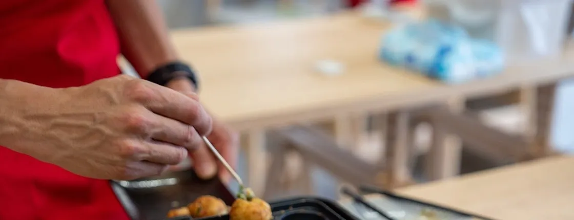 Authentic Japanese cooking and sake experience in Osaka