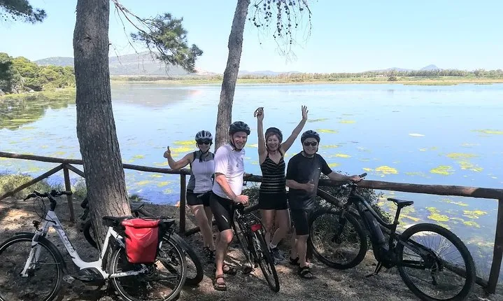 Alghero - Small Beaches Tour by E-bike more aperitif 