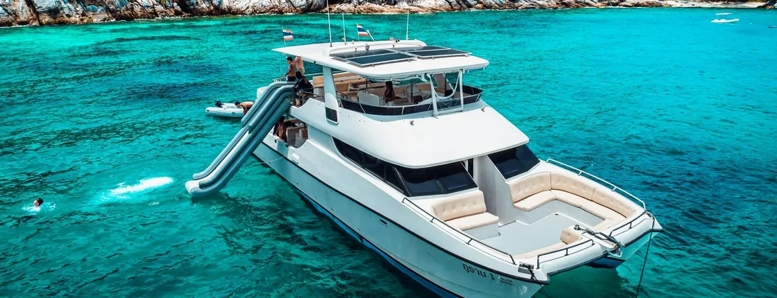 Full-day luxury catamaran tour to Phi Phi Islands & Maithon from Phuket