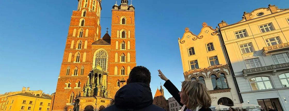 Wawel Hill and Old Town Guided Tour with St.Mary's Church Entrance