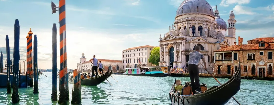 Grand Canal by gondola with commentary