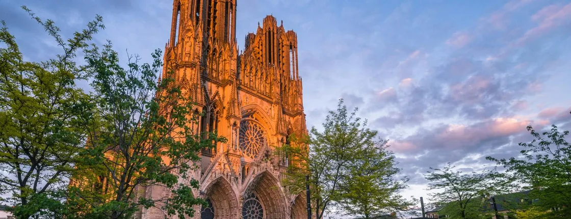 Become the King in Reims city exploration game