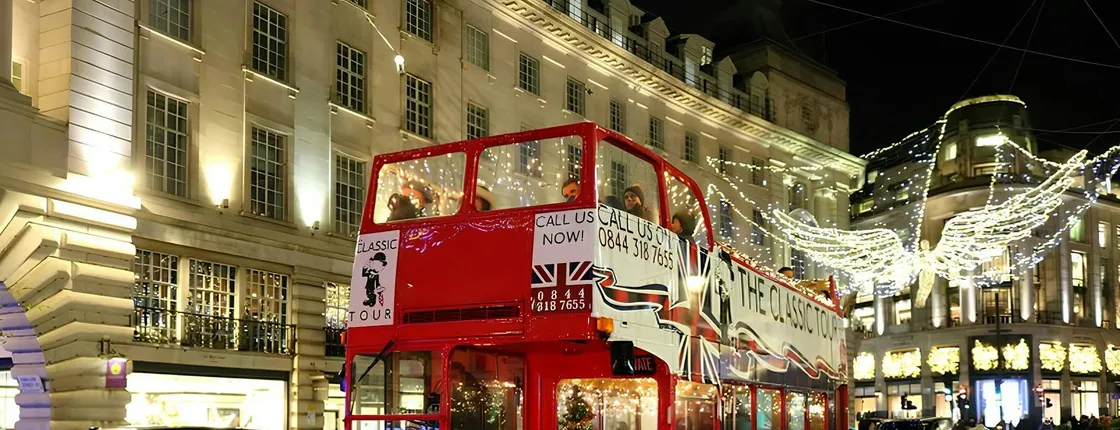 Christmas lights tour on a vintage bus in Edinburgh