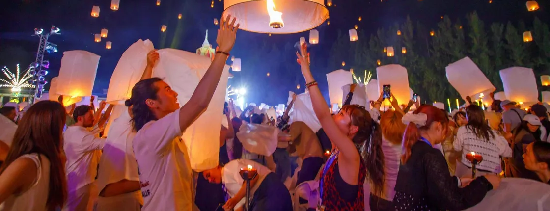 Chiang Mai Yee Peng Lanna sky lantern festival experience