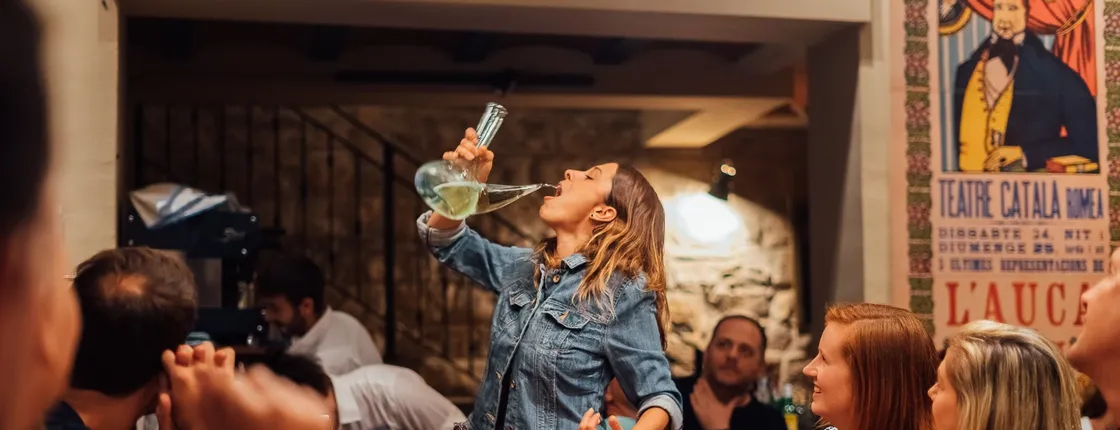 Private tapas and wine experience tour in Barcelona