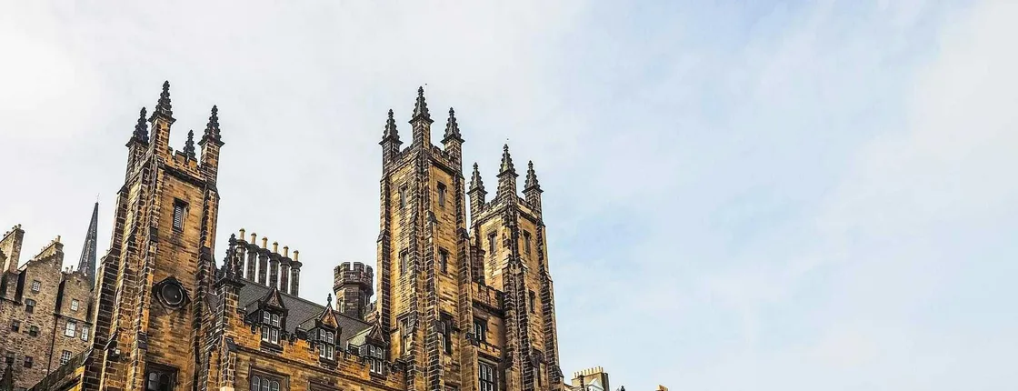 Edinburgh 2-hour intro walking tour with a local