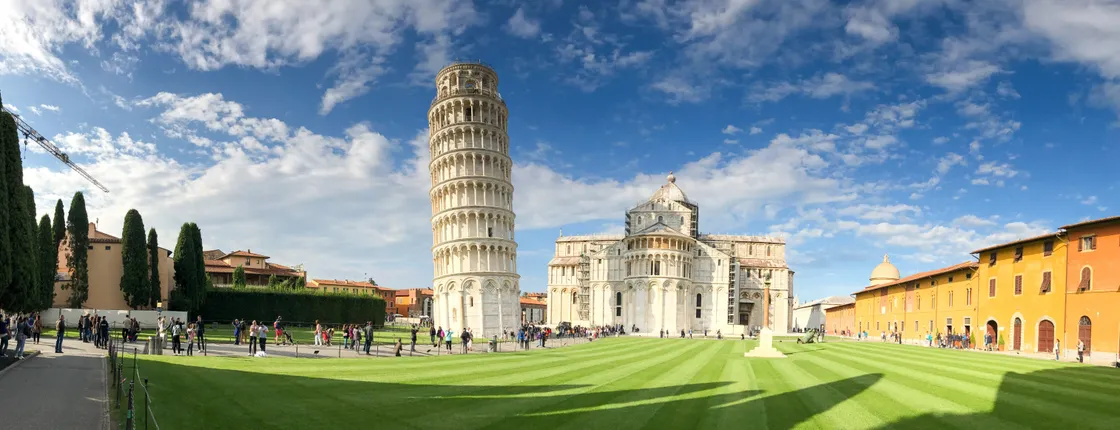 Self guided tour with interactive city game of Pisa