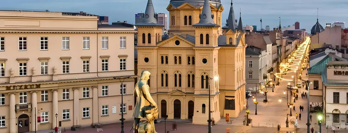 Łódź's four cultures and heritage sites private walking tour