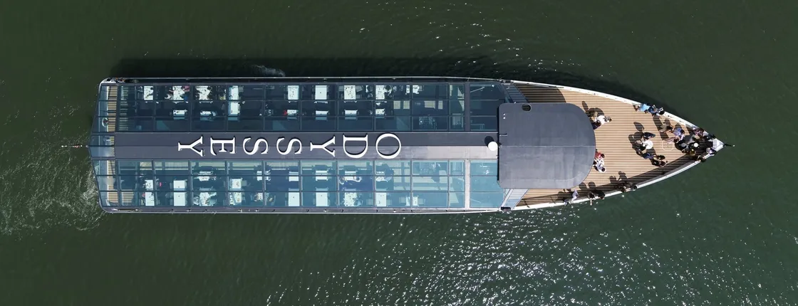 Premium Chicago River architectural brunch on the Odyssey
